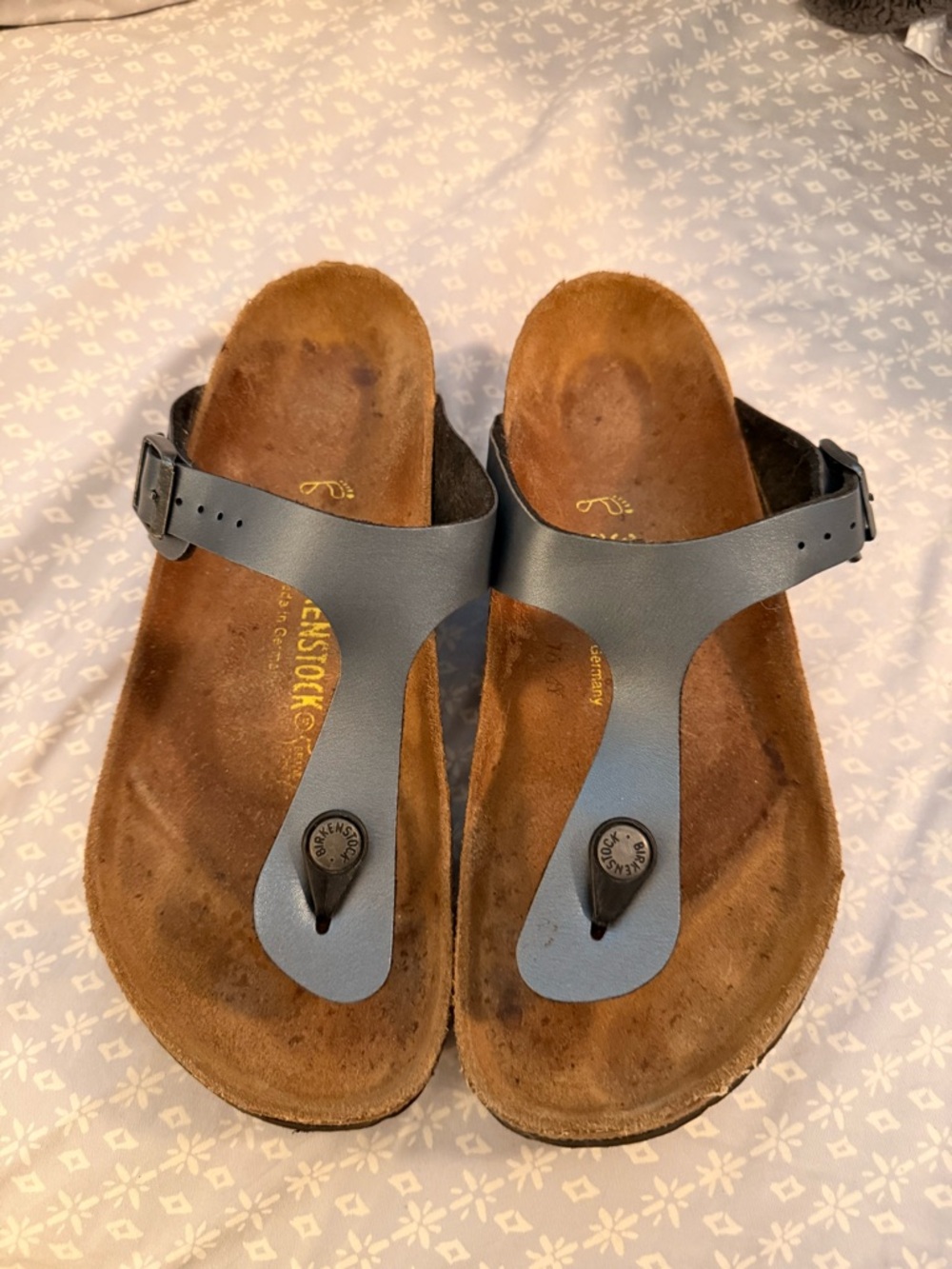 Birkenstock Pewter Gizeh Leather Sandals